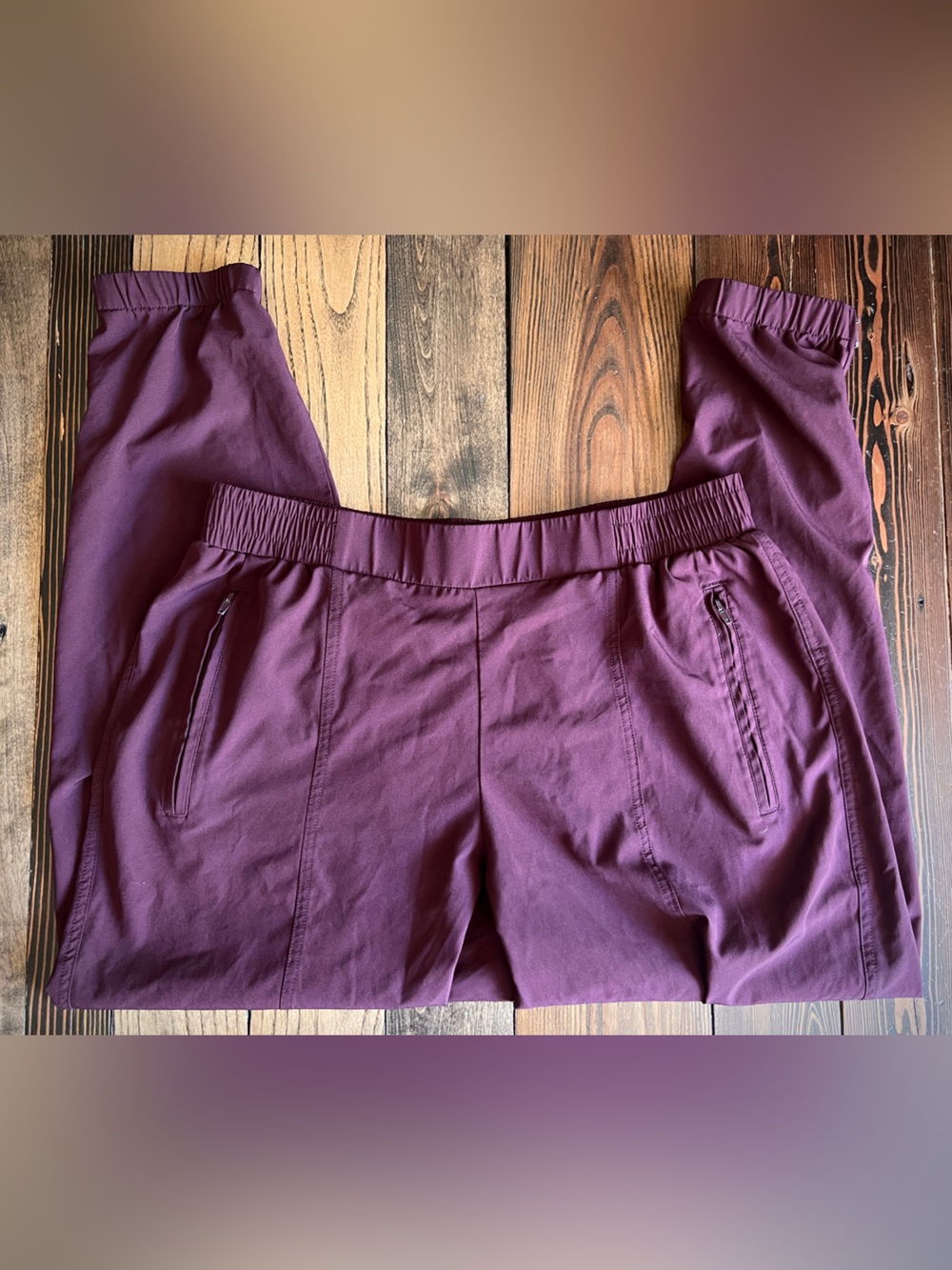 OLD NAVY • StretchTech Travel Joggers Red Wine Burgundy Zip Pocket Active Pants